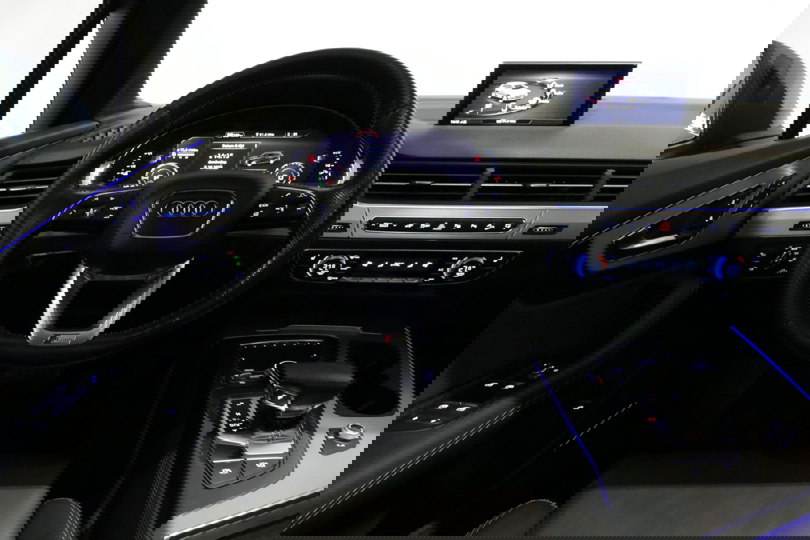 Audi Q7 3.0 TDI e-tron quattro Sport / Orig. Nederlands / S-Line ex- & interieur / Panoramadak / Luchtvering / Elektr. verstelbare voorstoelen (links met memory) / Bose Sound System / Rondomzichtcamera / Sfeerverlichting / Servosluiting - Softclose / Stoelverwarm