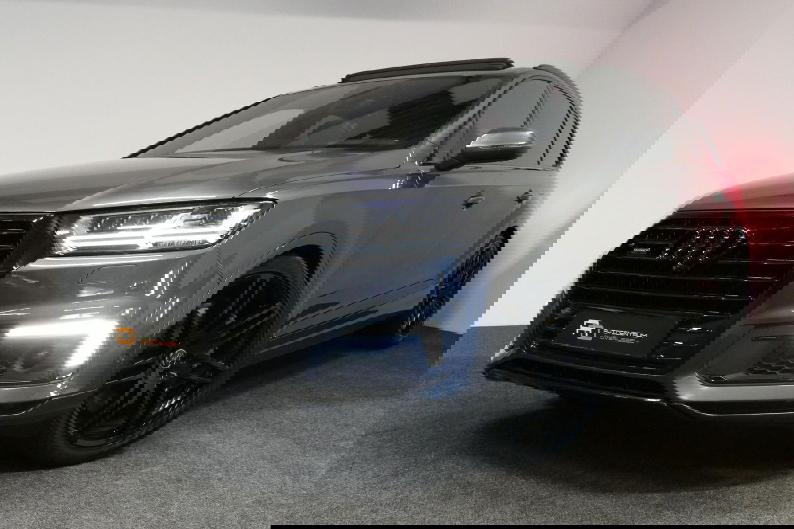 Audi Q7 3.0 TDI e-tron quattro Sport / Orig. Nederlands / S-Line ex- & interieur / Panoramadak / Luchtvering / Elektr. verstelbare voorstoelen (links met memory) / Bose Sound System / Rondomzichtcamera / Sfeerverlichting / Servosluiting - Softclose / Stoelverwarm