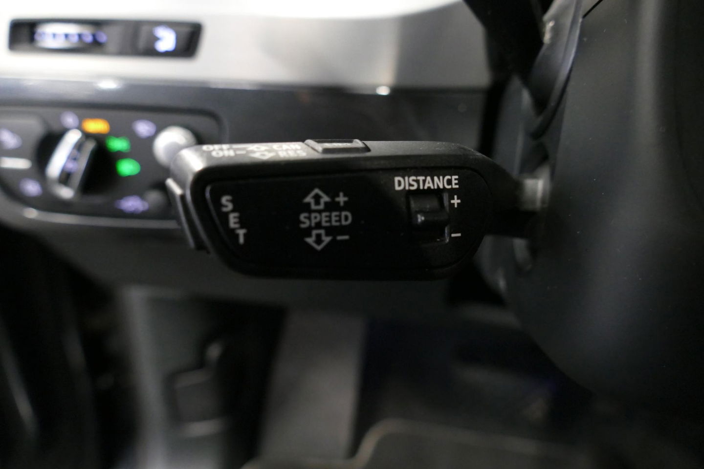 Audi Q7 3.0 TDI e-tron quattro Sport / Orig. Nederlands / S-Line ex- & interieur / Panoramadak / Luchtvering / Elektr. verstelbare voorstoelen (links met memory) / Bose Sound System / Rondomzichtcamera / Sfeerverlichting / Servosluiting - Softclose / Stoelverwarm