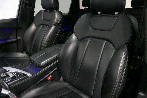 Audi Q7 3.0 TDI e-tron quattro Sport / Orig. Nederlands / S-Line ex- & interieur / Panoramadak / Luchtvering / Elektr. verstelbare voorstoelen (links met memory) / Bose Sound System / Rondomzichtcamera / Sfeerverlichting / Servosluiting - Softclose / Stoelverwarm