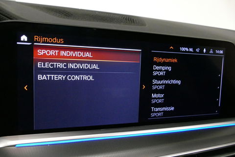 BMW X5 xDrive45e High Executive / M Sport / Panoramadak / Soft-close / Koplamp Laser / Elektr. verstelbare voorstoelen + memory / Luchtvering / Stoelverwarming voor + achter / Stoelventilatie / Head-Up Display / Apple Carplay - Andriod Auto / Ambiente verlichtin