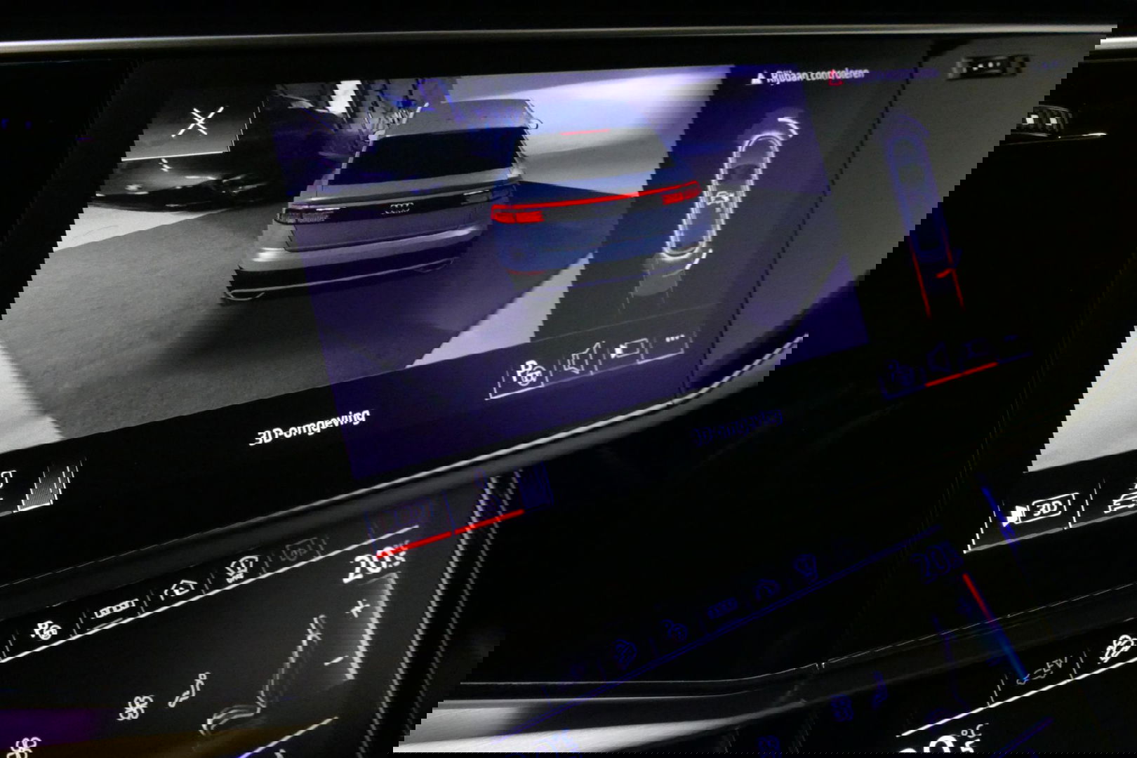 Audi Q8 55 TFSI e quattro Pro Line S / RSQ8 Diffuser / RSQ8 Grill / Maxton Design Bodykit V.2 / Panoramadak / RS Sportstoelen / Elektr. verstelbare voorstoelen + memory / Sport Luchtvering / Matrix LED / Ambienteverlichting plus / Apple Carplay - Android Auto / B