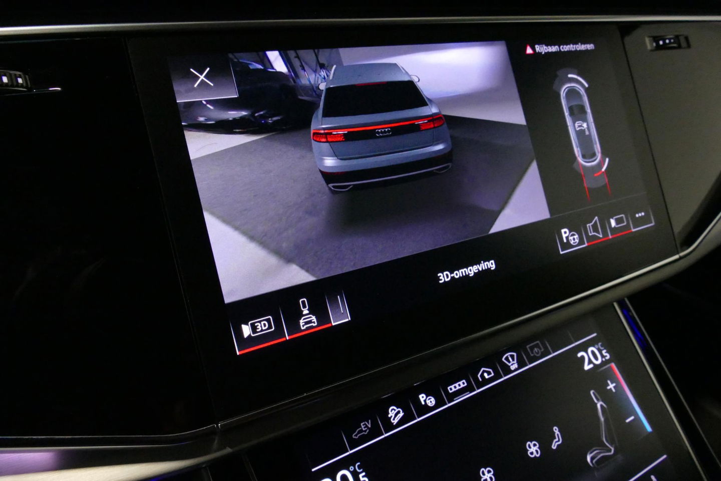 Audi Q8 55 TFSI e quattro Pro Line S / RSQ8 Diffuser / RSQ8 Grill / Maxton Design Bodykit V.2 / Panoramadak / RS Sportstoelen / Elektr. verstelbare voorstoelen + memory / Sport Luchtvering / Matrix LED / Ambienteverlichting plus / Apple Carplay - Android Auto / B