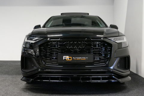 Audi Q8 55 TFSI e quattro Pro Line S / RSQ8 Diffuser / RSQ8 Grill / Maxton Design Bodykit V.2 / Panoramadak / RS Sportstoelen / Elektr. verstelbare voorstoelen + memory / Sport Luchtvering / Matrix LED / Ambienteverlichting plus / Apple Carplay - Android Auto / B