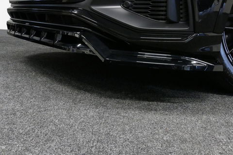 Audi Q8 55 TFSI e quattro Pro Line S / RSQ8 Diffuser / RSQ8 Grill / Maxton Design Bodykit V.2 / Panoramadak / RS Sportstoelen / Elektr. verstelbare voorstoelen + memory / Sport Luchtvering / Matrix LED / Ambienteverlichting plus / Apple Carplay - Android Auto / B