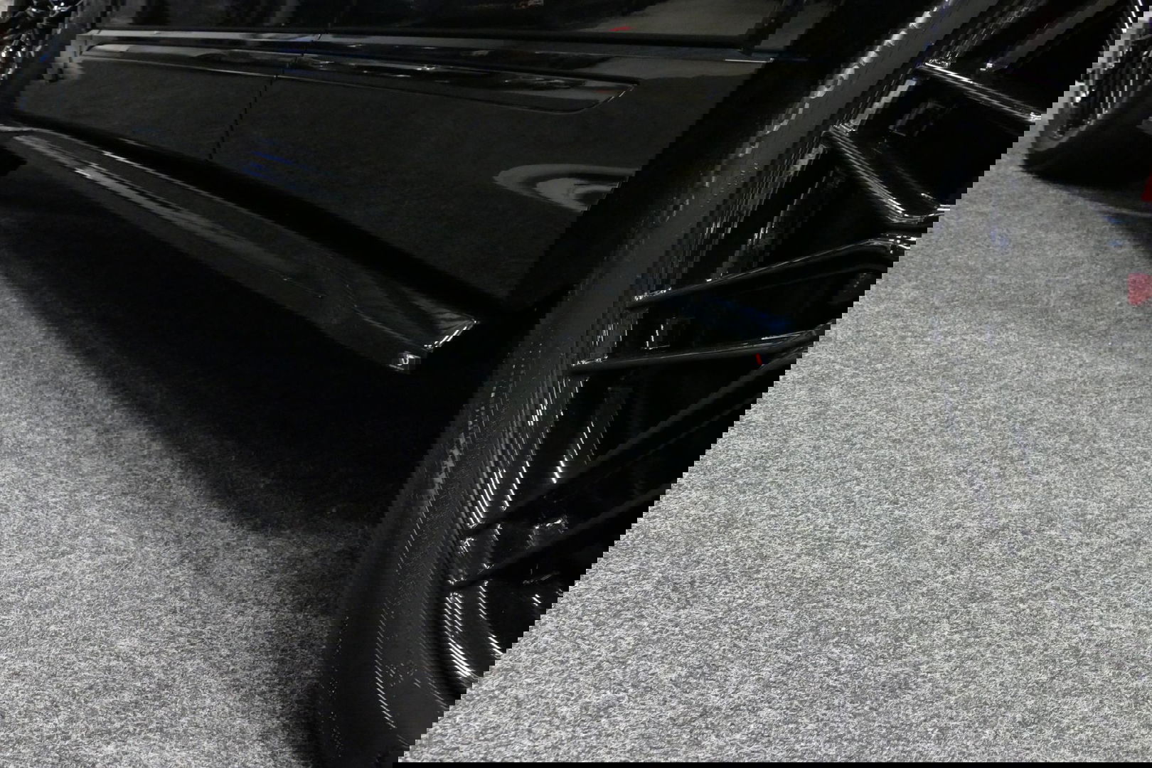 Audi Q8 55 TFSI e quattro Pro Line S / RSQ8 Diffuser / RSQ8 Grill / Maxton Design Bodykit V.2 / Panoramadak / RS Sportstoelen / Elektr. verstelbare voorstoelen + memory / Sport Luchtvering / Matrix LED / Ambienteverlichting plus / Apple Carplay - Android Auto / B