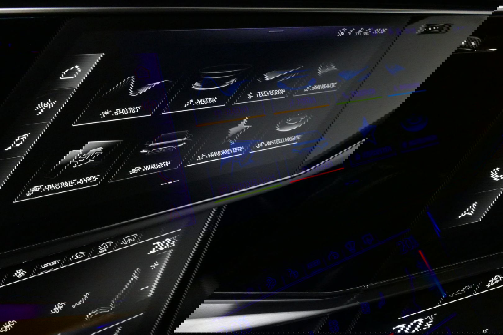 Audi Q8 55 TFSI e quattro Pro Line S / RSQ8 Diffuser / RSQ8 Grill / Maxton Design Bodykit V.2 / Panoramadak / RS Sportstoelen / Elektr. verstelbare voorstoelen + memory / Sport Luchtvering / Matrix LED / Ambienteverlichting plus / Apple Carplay - Android Auto / B