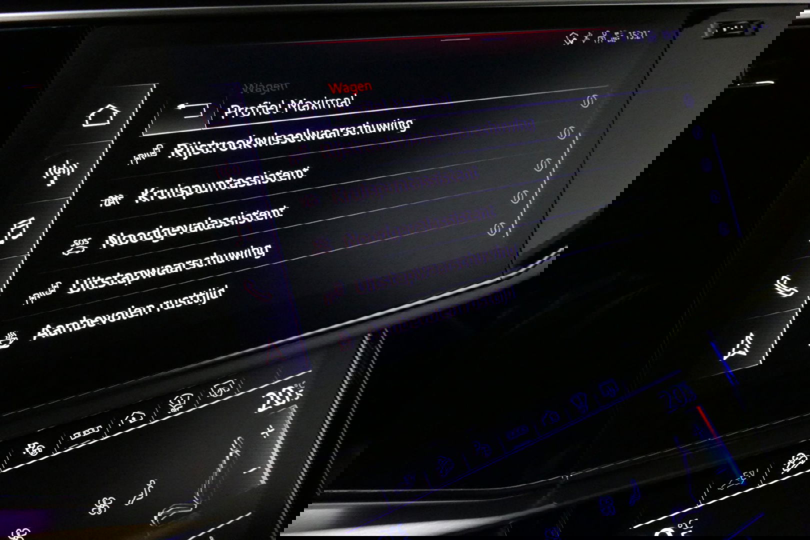 Audi Q8 55 TFSI e quattro Pro Line S / RSQ8 Diffuser / RSQ8 Grill / Maxton Design Bodykit V.2 / Panoramadak / RS Sportstoelen / Elektr. verstelbare voorstoelen + memory / Sport Luchtvering / Matrix LED / Ambienteverlichting plus / Apple Carplay - Android Auto / B