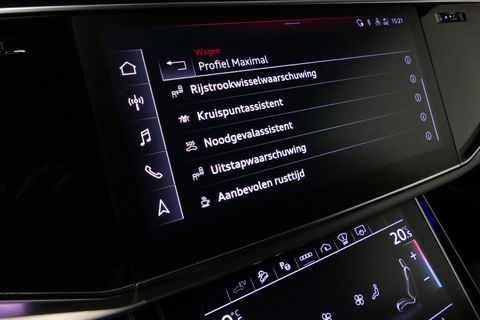 Audi Q8 55 TFSI e quattro Pro Line S / RSQ8 Diffuser / RSQ8 Grill / Maxton Design Bodykit V.2 / Panoramadak / RS Sportstoelen / Elektr. verstelbare voorstoelen + memory / Sport Luchtvering / Matrix LED / Ambienteverlichting plus / Apple Carplay - Android Auto / B