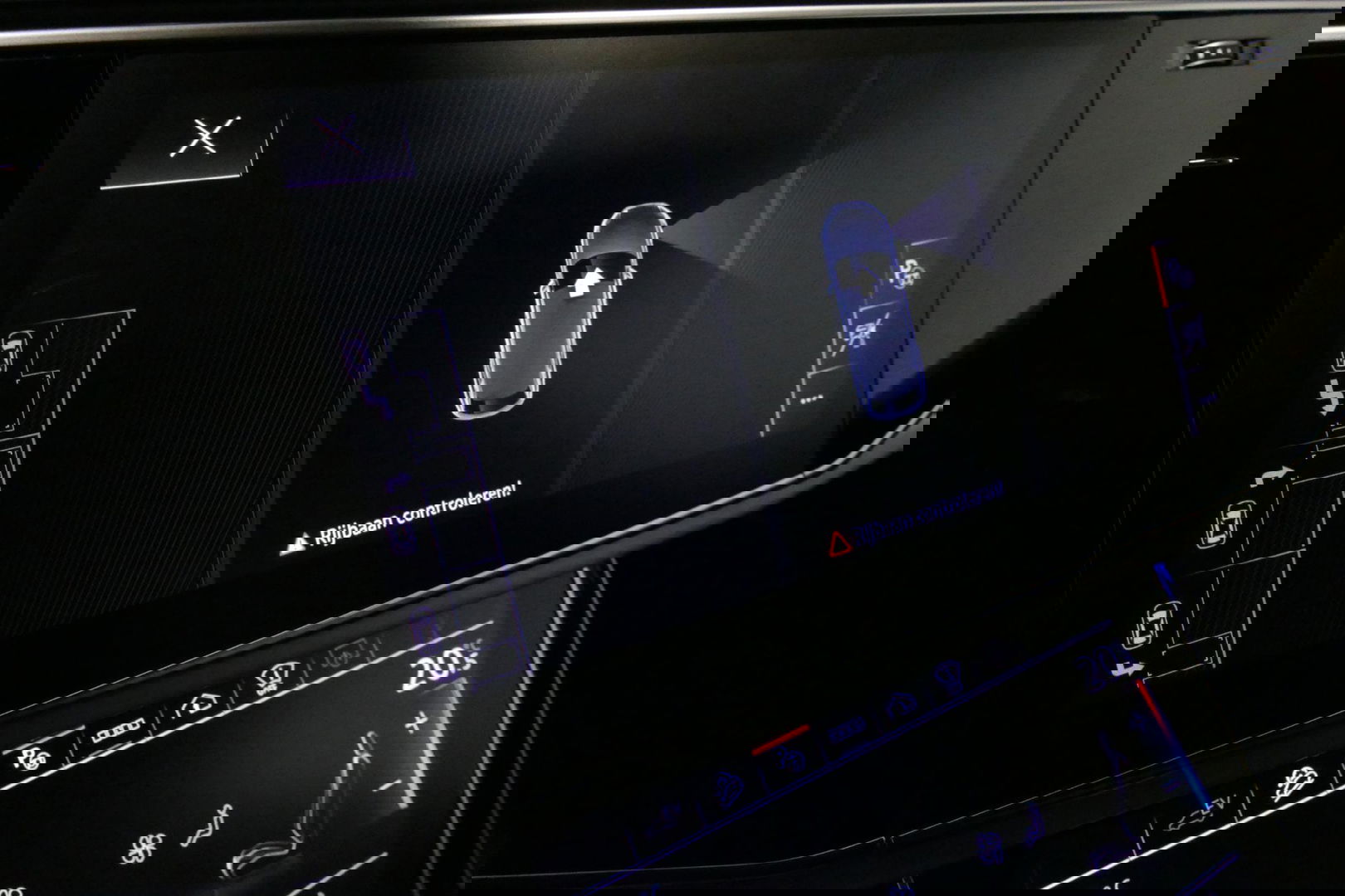 Audi Q8 55 TFSI e quattro Pro Line S / RSQ8 Diffuser / RSQ8 Grill / Maxton Design Bodykit V.2 / Panoramadak / RS Sportstoelen / Elektr. verstelbare voorstoelen + memory / Sport Luchtvering / Matrix LED / Ambienteverlichting plus / Apple Carplay - Android Auto / B