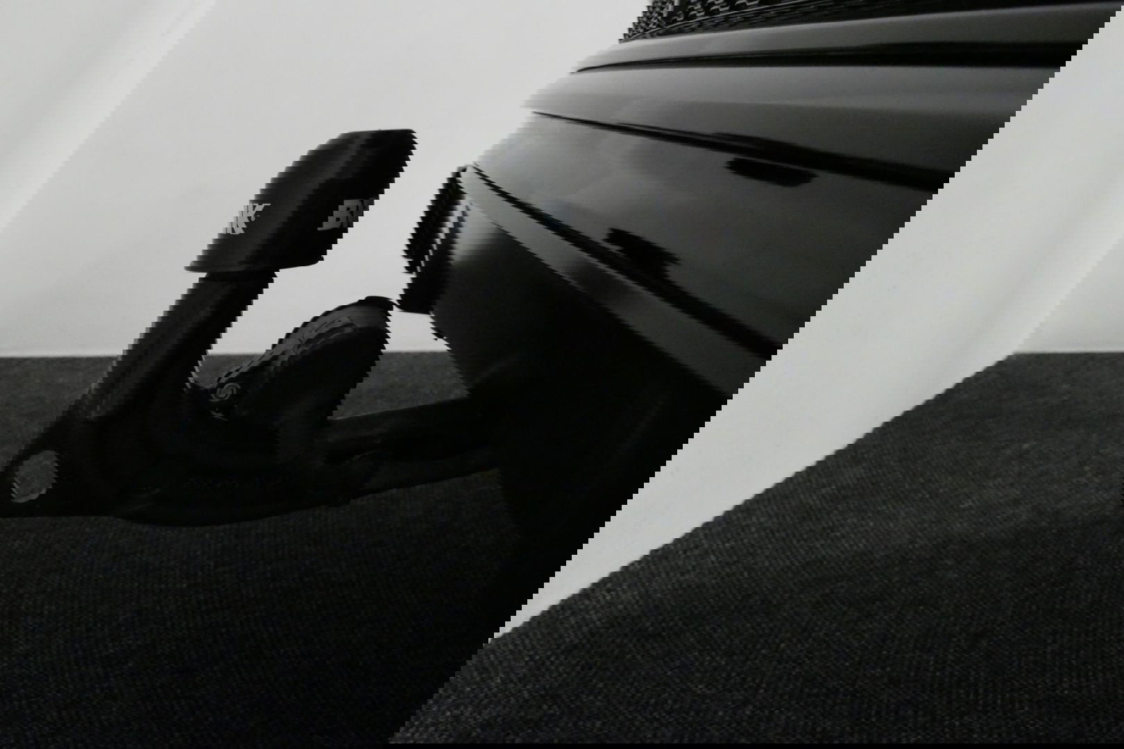 Audi Q8 55 TFSI e quattro Pro Line S / RSQ8 Diffuser / RSQ8 Grill / Maxton Design Bodykit V.2 / Panoramadak / RS Sportstoelen / Elektr. verstelbare voorstoelen + memory / Sport Luchtvering / Matrix LED / Ambienteverlichting plus / Apple Carplay - Android Auto / B