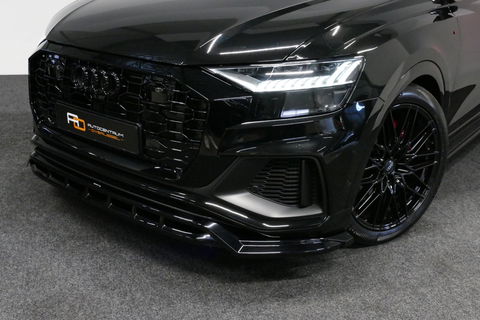 Audi Q8 55 TFSI e quattro Pro Line S / RSQ8 Diffuser / RSQ8 Grill / Maxton Design Bodykit V.2 / Panoramadak / RS Sportstoelen / Elektr. verstelbare voorstoelen + memory / Sport Luchtvering / Matrix LED / Ambienteverlichting plus / Apple Carplay - Android Auto / B