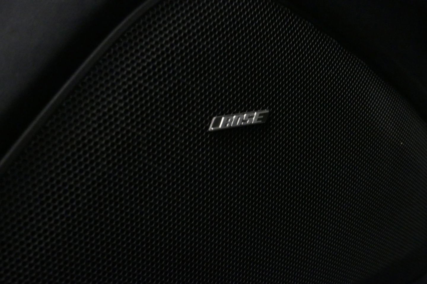 Porsche Panamera 3.0 S E-Hybrid / Schuif-/kanteldak / Elektr. verstelbare voorstoelen (links memory) / Luchtvering / BOSE Sound / Softclose - servosluiting / 20'' LMV / Porsche Dynamic Light System Plus (PDLS+) / Achteruitrijcamera / Standairco / Porsce Active Suspension 