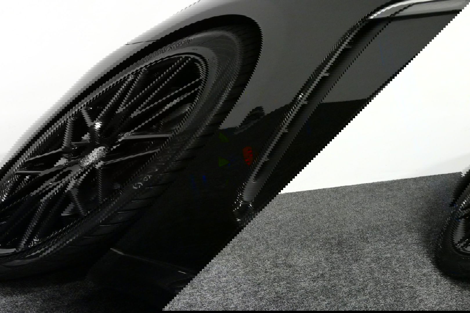 Porsche Panamera 3.0 S E-Hybrid / Schuif-/kanteldak / Elektr. verstelbare voorstoelen (links memory) / Luchtvering / BOSE Sound / Softclose - servosluiting / 20'' LMV / Porsche Dynamic Light System Plus (PDLS+) / Achteruitrijcamera / Standairco / Porsce Active Suspension 