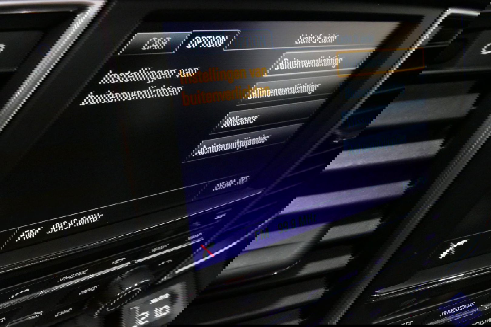 Porsche Panamera 3.0 S E-Hybrid / Schuif-/kanteldak / Elektr. verstelbare voorstoelen (links memory) / Luchtvering / BOSE Sound / Softclose - servosluiting / 20'' LMV / Porsche Dynamic Light System Plus (PDLS+) / Achteruitrijcamera / Standairco / Porsce Active Suspension 