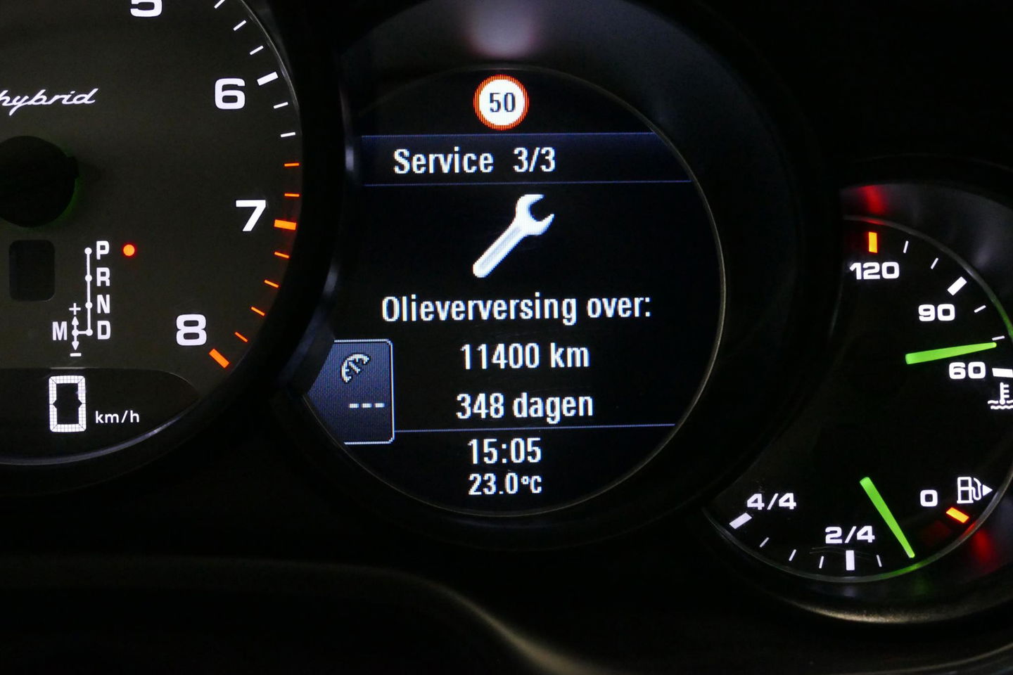 Porsche Panamera 3.0 S E-Hybrid / Schuif-/kanteldak / Elektr. verstelbare voorstoelen (links memory) / Luchtvering / BOSE Sound / Softclose - servosluiting / 20'' LMV / Porsche Dynamic Light System Plus (PDLS+) / Achteruitrijcamera / Standairco / Porsce Active Suspension 