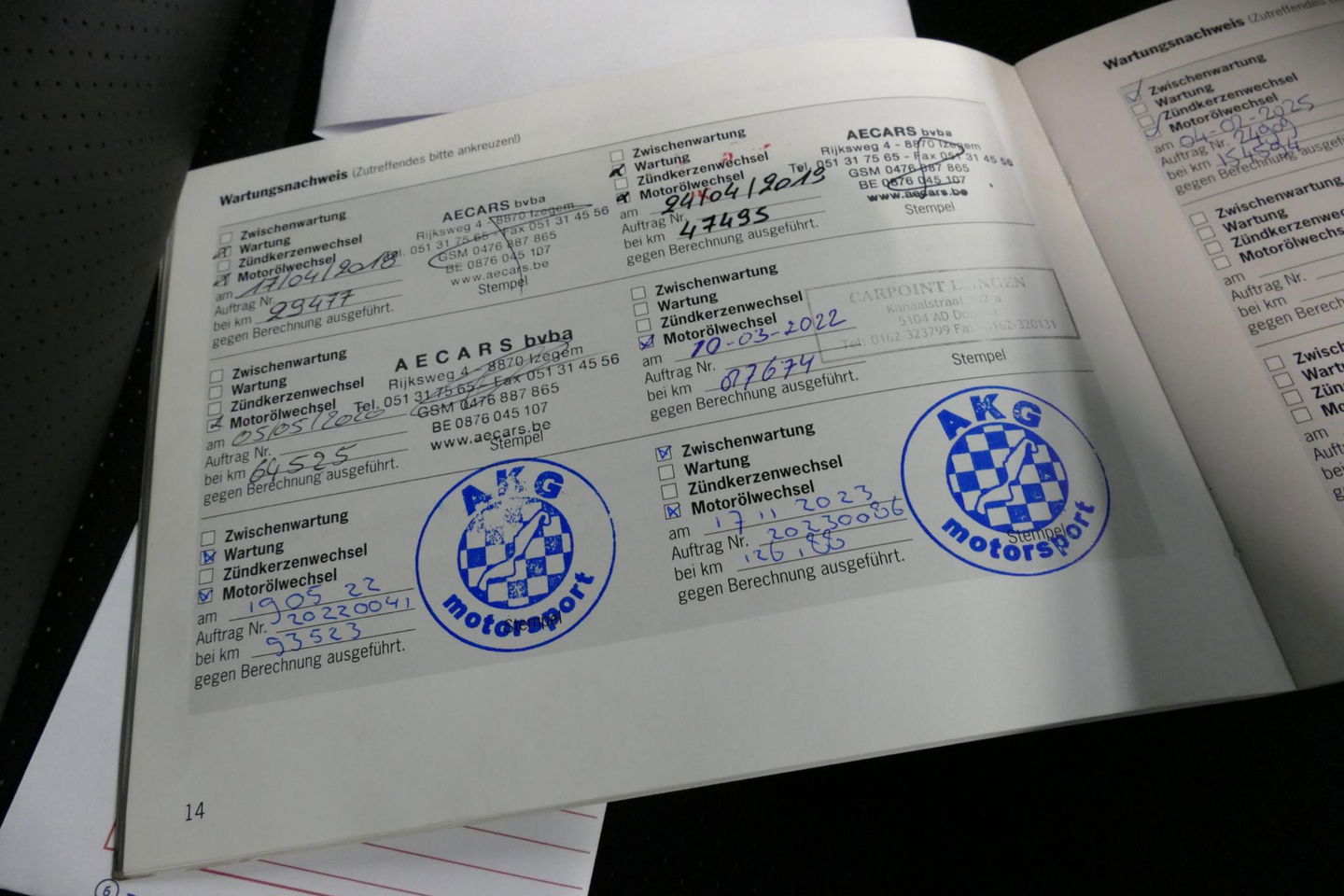 Porsche Panamera 3.0 S E-Hybrid / Schuif-/kanteldak / Elektr. verstelbare voorstoelen (links memory) / Luchtvering / BOSE Sound / Softclose - servosluiting / 20'' LMV / Porsche Dynamic Light System Plus (PDLS+) / Achteruitrijcamera / Standairco / Porsce Active Suspension 