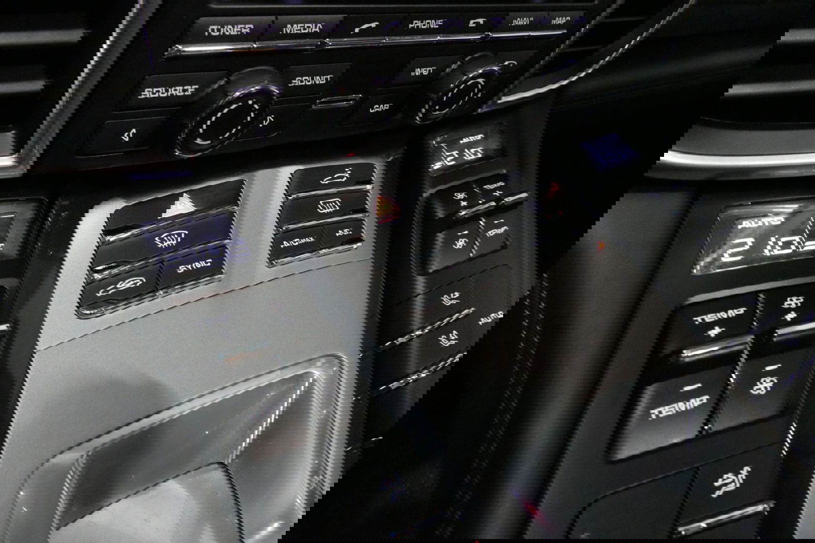 Porsche Panamera 3.0 S E-Hybrid / Schuif-/kanteldak / Elektr. verstelbare voorstoelen (links memory) / Luchtvering / BOSE Sound / Softclose - servosluiting / 20'' LMV / Porsche Dynamic Light System Plus (PDLS+) / Achteruitrijcamera / Standairco / Porsce Active Suspension 