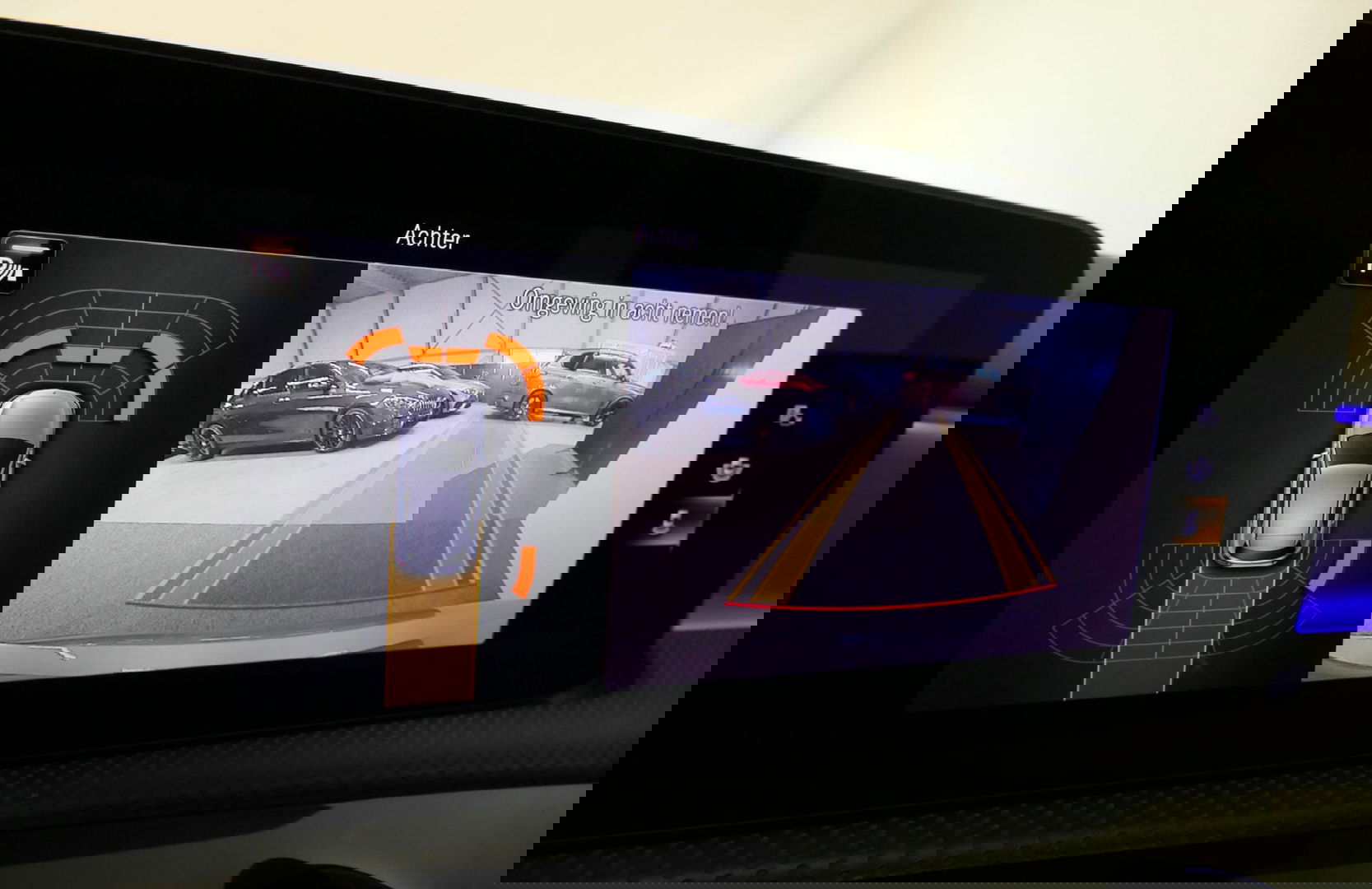 Mercedes-Benz A-Klasse 200 AMG Line / A45 AMG Diffuser / Panamericana Grille / Panoramadak / A45 Dakspoiler / Elektr. verstelbare voorstoelen + memory / Multibeam LED Koplampen / Apple Carplay - Android Auto / Stoelverwarming / Ambienteverlichting / 19'' LMV / Night pakket / Do