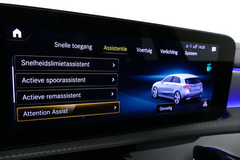 Mercedes-Benz A-Klasse 200 AMG Line / A45 AMG Diffuser / Panamericana Grille / Panoramadak / A45 Dakspoiler / Elektr. verstelbare voorstoelen + memory / Multibeam LED Koplampen / Apple Carplay - Android Auto / Stoelverwarming / Ambienteverlichting / 19'' LMV / Night pakket / Do