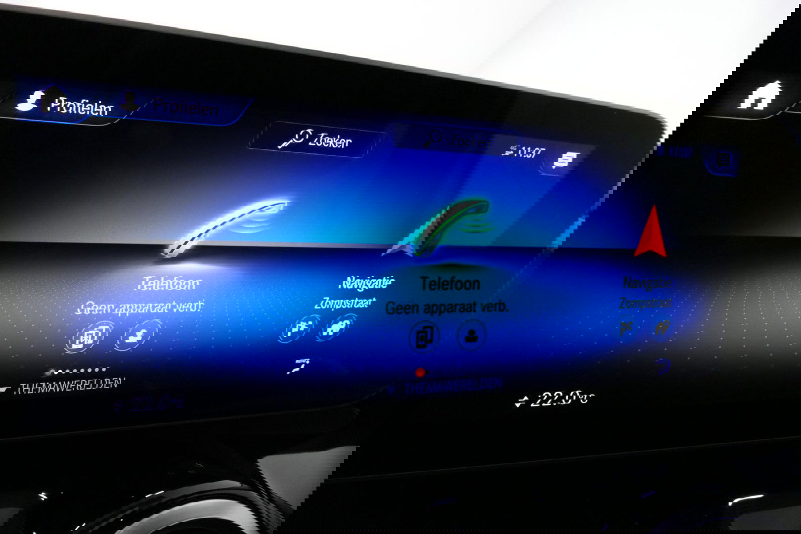 Mercedes-Benz B-Klasse 200d Premium Plus / Elektr. verstelbare voorstoel + memory / Stoelverwarming / Elektr. wegklapbare trekhaak / Koplamp LED High Performance / Elektr. achterklep / 18'' AMG LMV / Dynamic Select / Cruise Control / Elektr. lendensteun