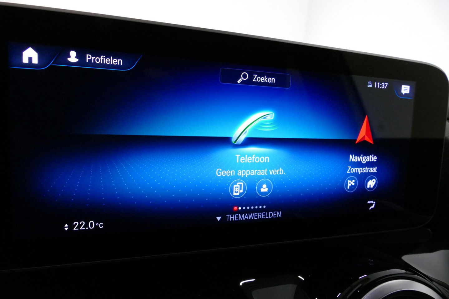 Mercedes-Benz B-Klasse 200d Premium Plus / Elektr. verstelbare voorstoel + memory / Stoelverwarming / Elektr. wegklapbare trekhaak / Koplamp LED High Performance / Elektr. achterklep / 18'' AMG LMV / Dynamic Select / Cruise Control / Elektr. lendensteun