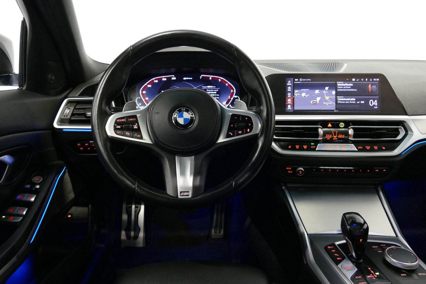 BMW 3 Serie 330e M Sport / M340i Diffuser / Black Diamond M Grill / M340i M Sport bumper pakket / BMW Laserlight / Schuif-/kanteldak / Head-up display / Harman-Kardon Sound System / Adaptief M Sport onderstel / Apple Carplay - Android Auto / Rondomzicht camera / Stoe