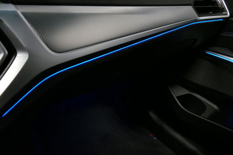 BMW 3 Serie 330e M Sport / M340i Diffuser / Black Diamond M Grill / M340i M Sport bumper pakket / BMW Laserlight / Schuif-/kanteldak / Head-up display / Harman-Kardon Sound System / Adaptief M Sport onderstel / Apple Carplay - Android Auto / Rondomzicht camera / Stoe