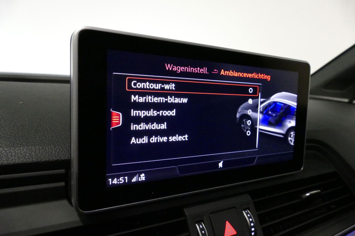 Audi Q5 55 TFSI e quattro Competition S Edition / Maxton Design Bodykit V.2 / Panoramadak / Luchtvering / Elektr. verstelbare voorstoelen / Bang & Olufsen Sound System / Matrix LED Koplampen / Rondomzichtcamera / Apple Carplay - Android Auto / Ambienteverlichting