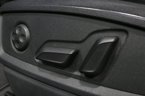 Audi Q5 55 TFSI e quattro Competition S Edition / Maxton Design Bodykit V.2 / Panoramadak / Luchtvering / Elektr. verstelbare voorstoelen / Bang & Olufsen Sound System / Matrix LED Koplampen / Rondomzichtcamera / Apple Carplay - Android Auto / Ambienteverlichting