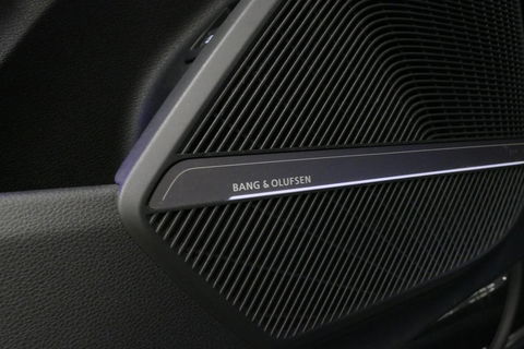 Audi Q5 55 TFSI e quattro Competition S Edition / Maxton Design Bodykit V.2 / Panoramadak / Luchtvering / Elektr. verstelbare voorstoelen / Bang & Olufsen Sound System / Matrix LED Koplampen / Rondomzichtcamera / Apple Carplay - Android Auto / Ambienteverlichting