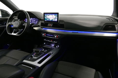 Audi Q5 55 TFSI e quattro Competition S Edition / Maxton Design Bodykit V.2 / Panoramadak / Luchtvering / Elektr. verstelbare voorstoelen / Bang & Olufsen Sound System / Matrix LED Koplampen / Rondomzichtcamera / Apple Carplay - Android Auto / Ambienteverlichting