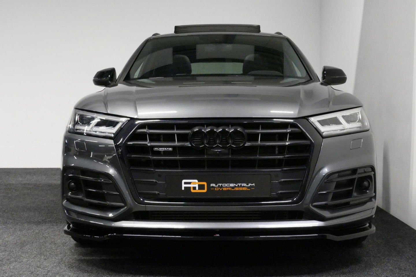 Audi Q5 55 TFSI e quattro Competition S Edition / Maxton Design Bodykit V.2 / Panoramadak / Luchtvering / Elektr. verstelbare voorstoelen / Bang & Olufsen Sound System / Matrix LED Koplampen / Rondomzichtcamera / Apple Carplay - Android Auto / Ambienteverlichting