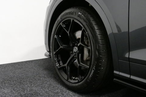 Audi Q5 55 TFSI e quattro Competition S Edition / Maxton Design Bodykit V.2 / Panoramadak / Luchtvering / Elektr. verstelbare voorstoelen / Bang & Olufsen Sound System / Matrix LED Koplampen / Rondomzichtcamera / Apple Carplay - Android Auto / Ambienteverlichting