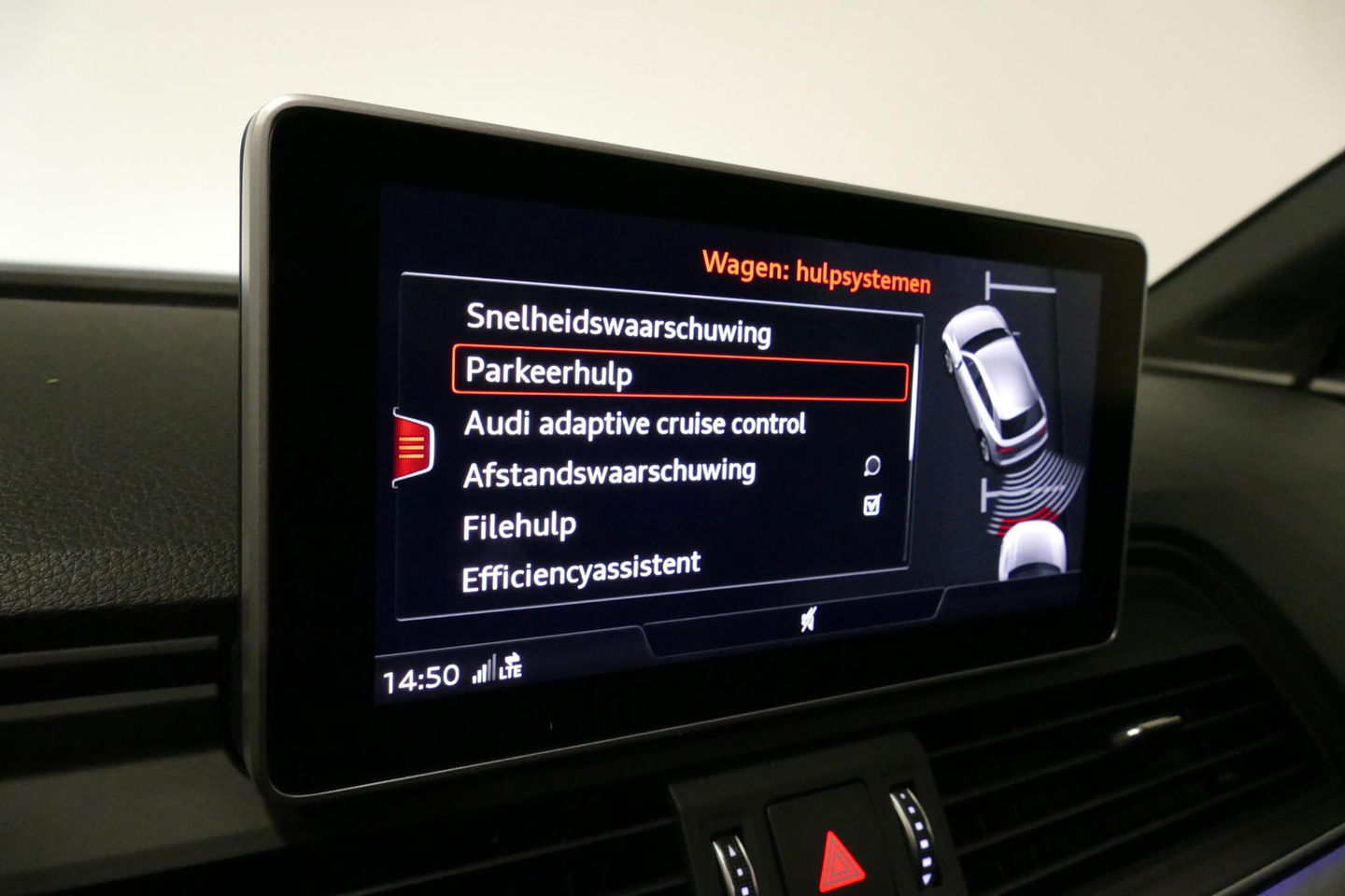 Audi Q5 55 TFSI e quattro Competition S Edition / Maxton Design Bodykit V.2 / Panoramadak / Luchtvering / Elektr. verstelbare voorstoelen / Bang & Olufsen Sound System / Matrix LED Koplampen / Rondomzichtcamera / Apple Carplay - Android Auto / Ambienteverlichting