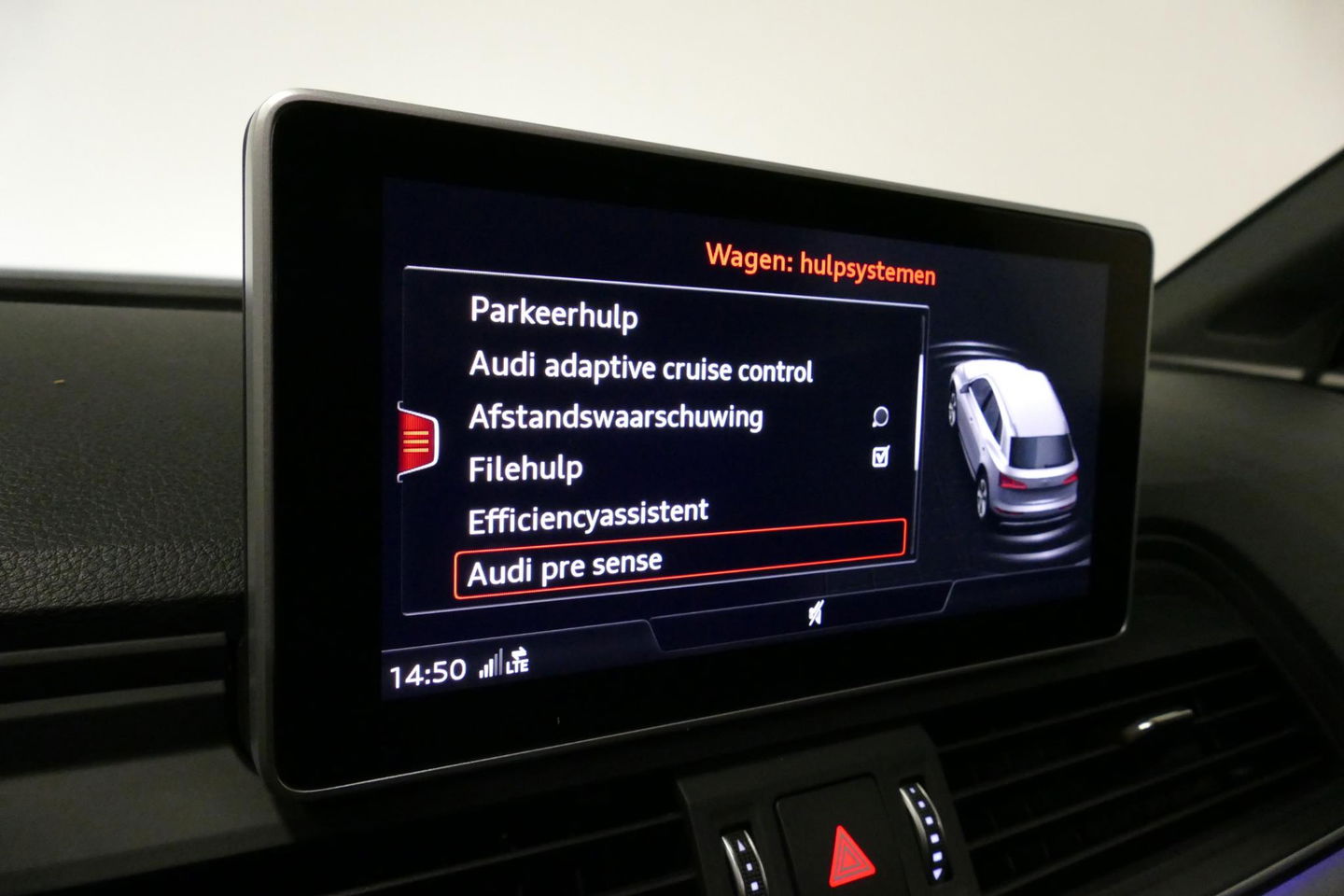 Audi Q5 55 TFSI e quattro Competition S Edition / Maxton Design Bodykit V.2 / Panoramadak / Luchtvering / Elektr. verstelbare voorstoelen / Bang & Olufsen Sound System / Matrix LED Koplampen / Rondomzichtcamera / Apple Carplay - Android Auto / Ambienteverlichting