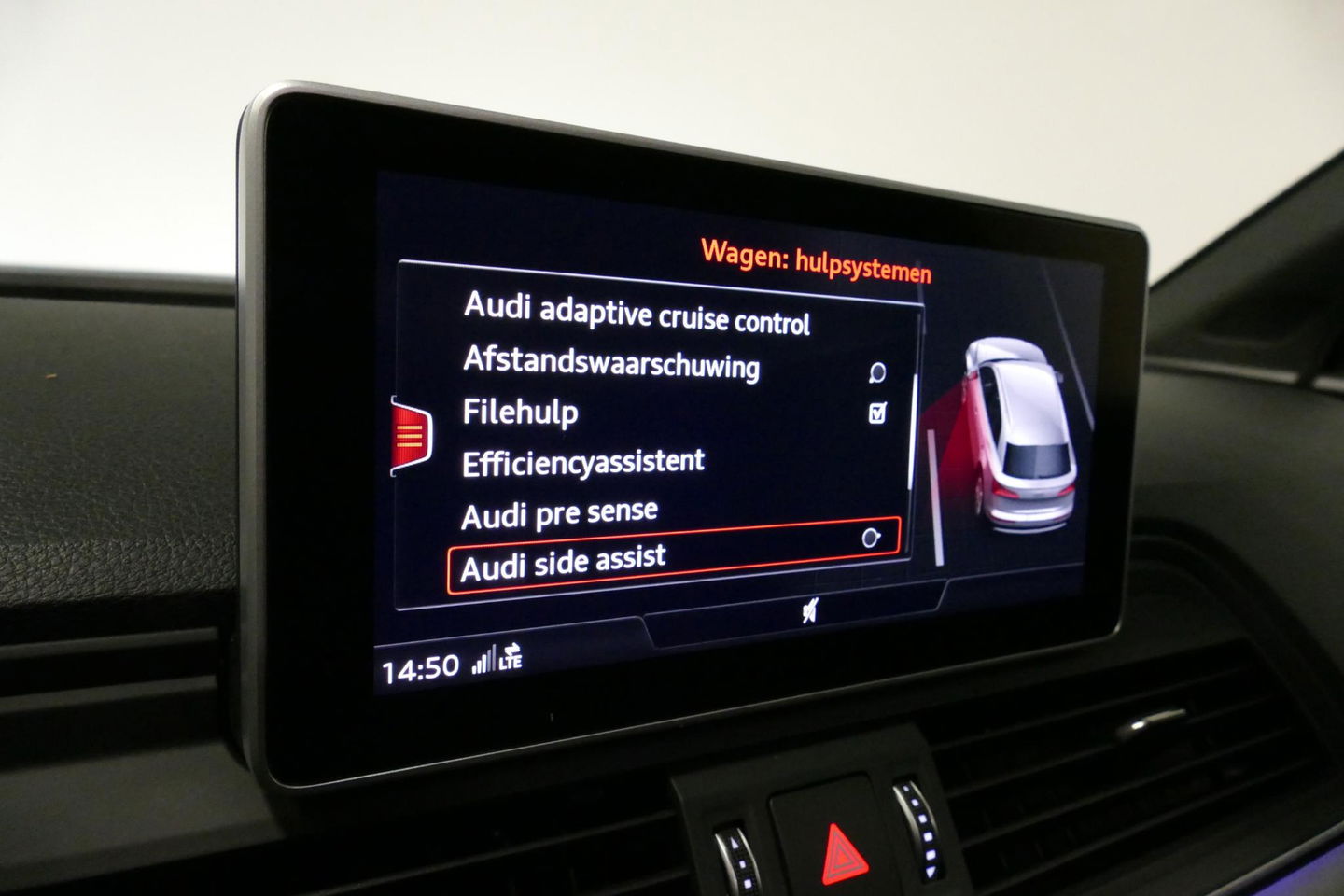 Audi Q5 55 TFSI e quattro Competition S Edition / Maxton Design Bodykit V.2 / Panoramadak / Luchtvering / Elektr. verstelbare voorstoelen / Bang & Olufsen Sound System / Matrix LED Koplampen / Rondomzichtcamera / Apple Carplay - Android Auto / Ambienteverlichting