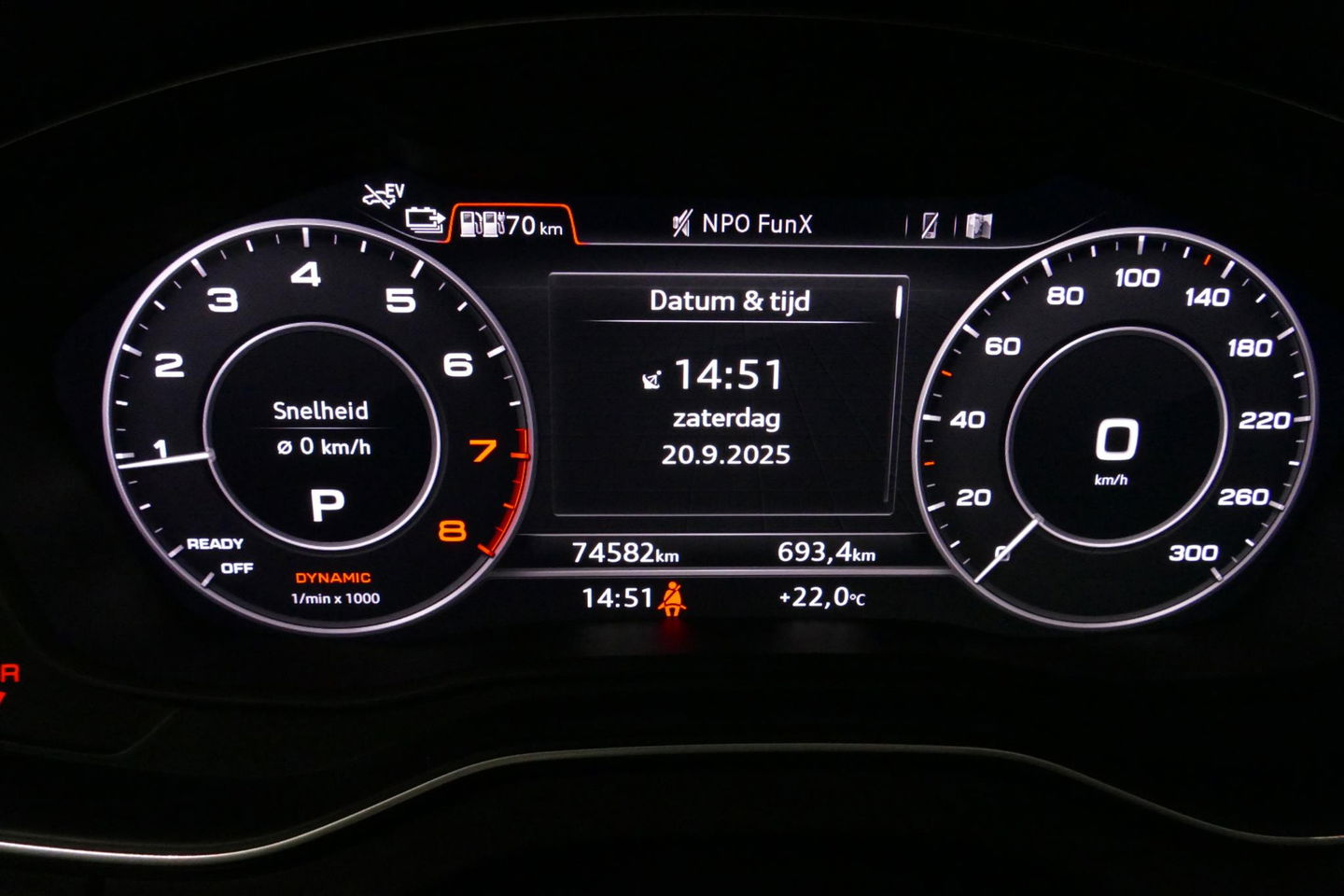 Audi Q5 55 TFSI e quattro Competition S Edition / Maxton Design Bodykit V.2 / Panoramadak / Luchtvering / Elektr. verstelbare voorstoelen / Bang & Olufsen Sound System / Matrix LED Koplampen / Rondomzichtcamera / Apple Carplay - Android Auto / Ambienteverlichting