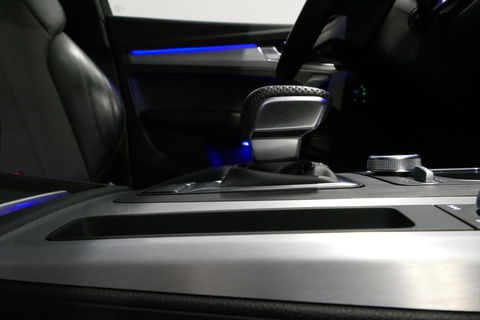 Audi Q5 55 TFSI e quattro Competition S Edition / Maxton Design Bodykit V.2 / Panoramadak / Luchtvering / Elektr. verstelbare voorstoelen / Bang & Olufsen Sound System / Matrix LED Koplampen / Rondomzichtcamera / Apple Carplay - Android Auto / Ambienteverlichting