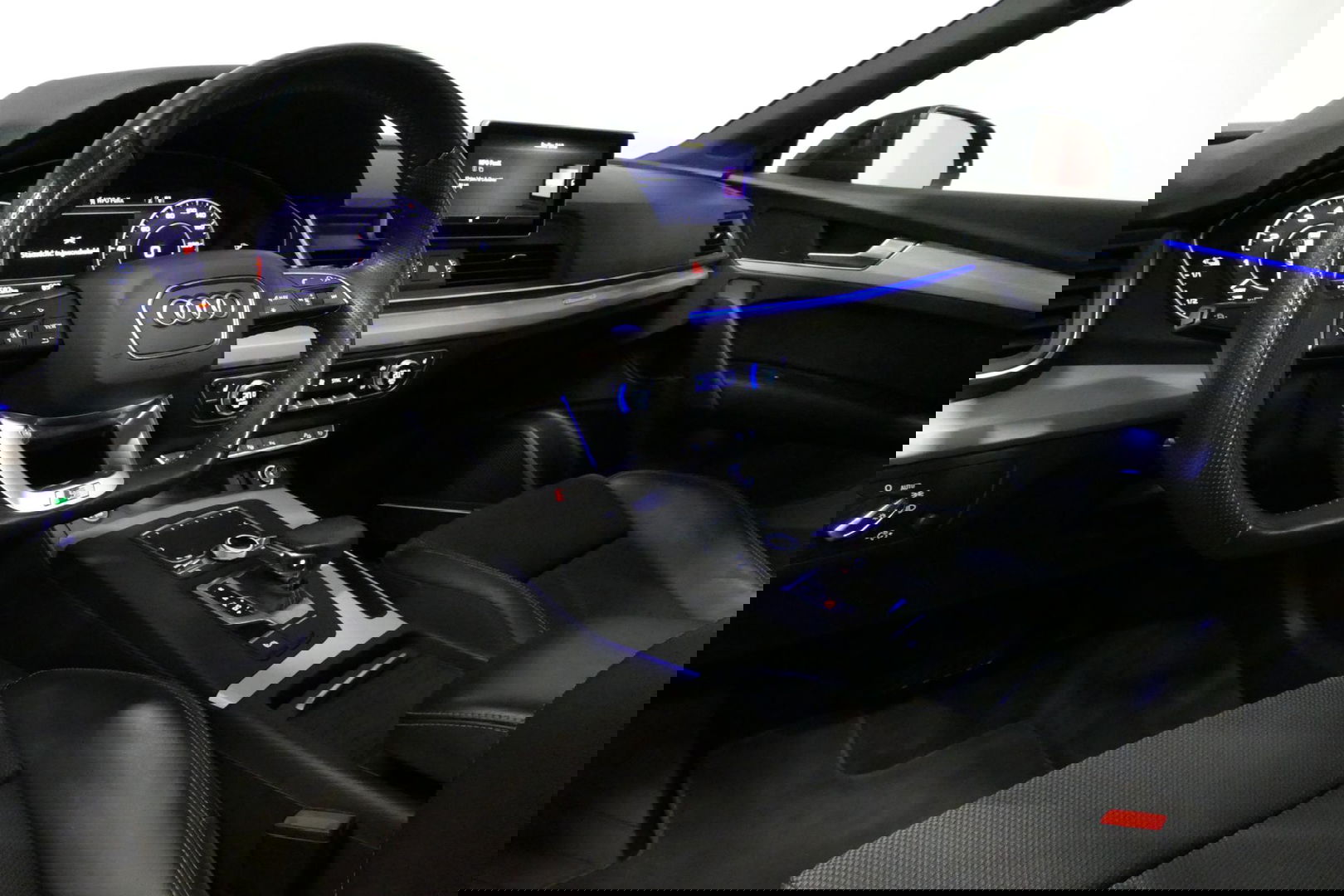 Audi Q5 55 TFSI e quattro Competition S Edition / Maxton Design Bodykit V.2 / Panoramadak / Luchtvering / Elektr. verstelbare voorstoelen / Bang & Olufsen Sound System / Matrix LED Koplampen / Rondomzichtcamera / Apple Carplay - Android Auto / Ambienteverlichting