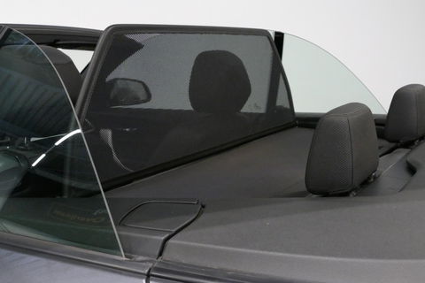 BMW 2 Serie Cabrio 218i Essential / Stoelverwarming / Windscherm / Climatronic / 19'' LMV / Parkeersensoren achter / BMW Radio Professional / Licht- & regensensor / Multimedia systeem