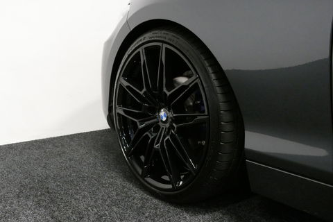 BMW 2 Serie Cabrio 218i Essential / Stoelverwarming / Windscherm / Climatronic / 19'' LMV / Parkeersensoren achter / BMW Radio Professional / Licht- & regensensor / Multimedia systeem