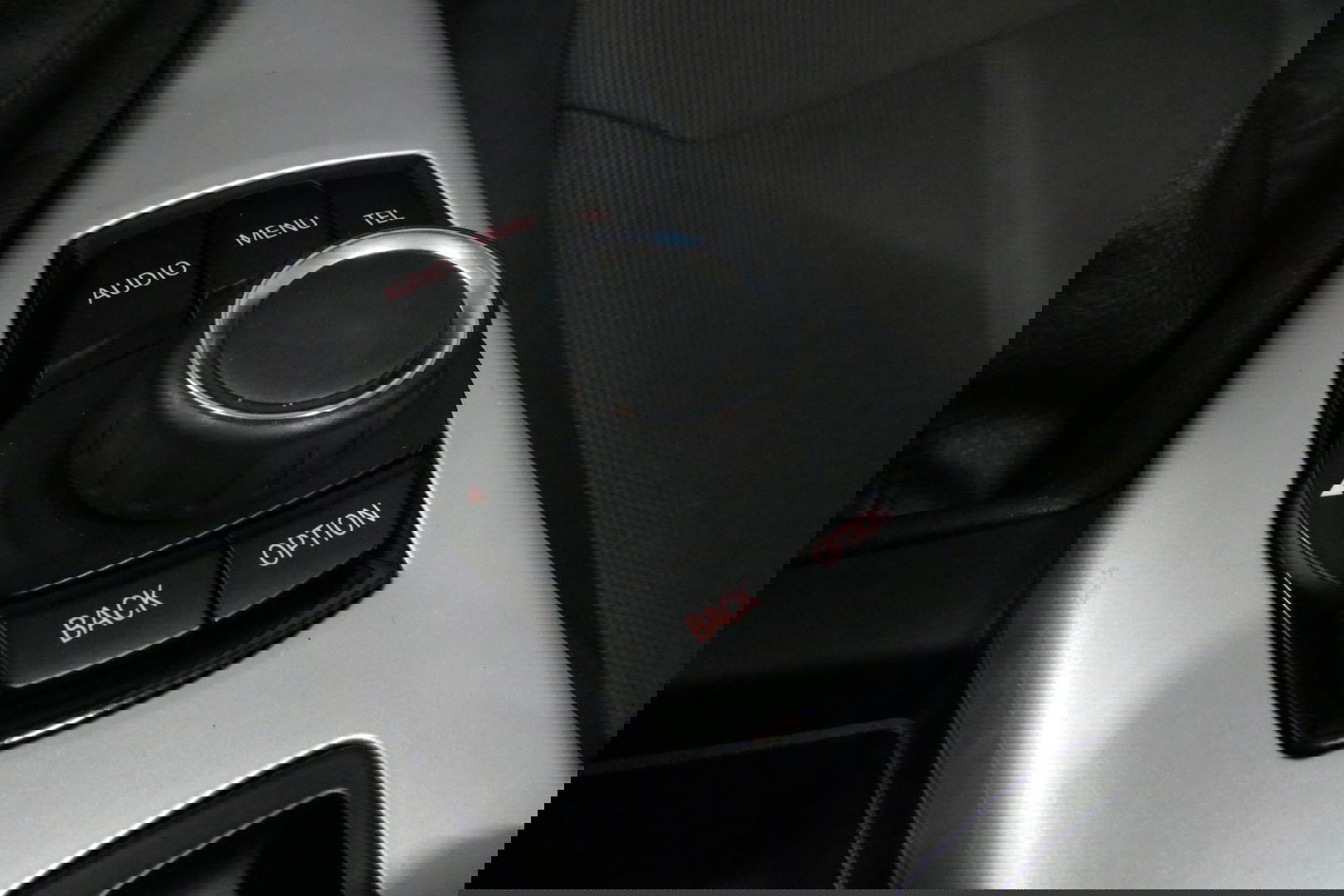 BMW 2 Serie Cabrio 218i Essential / Stoelverwarming / Windscherm / Climatronic / 19'' LMV / Parkeersensoren achter / BMW Radio Professional / Licht- & regensensor / Multimedia systeem