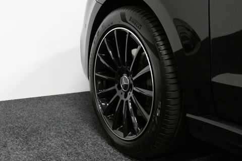 Mercedes-Benz V-Klasse 250d Lang DC AMG Line / MARGE / Burmester Surround Sound / Rondomzicht camera / Ambienteverlichting / 19'' LMV / Dodehoek detectie / Cruise Control / Trekhaak / Elektrische schuifdeuren L + R / Navigatie / Achteruitrijcamera / Agility Control