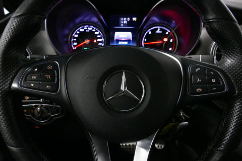 Mercedes-Benz V-Klasse 250d Lang DC AMG Line / MARGE / Burmester Surround Sound / Rondomzicht camera / Ambienteverlichting / 19'' LMV / Dodehoek detectie / Cruise Control / Trekhaak / Elektrische schuifdeuren L + R / Navigatie / Achteruitrijcamera / Agility Control