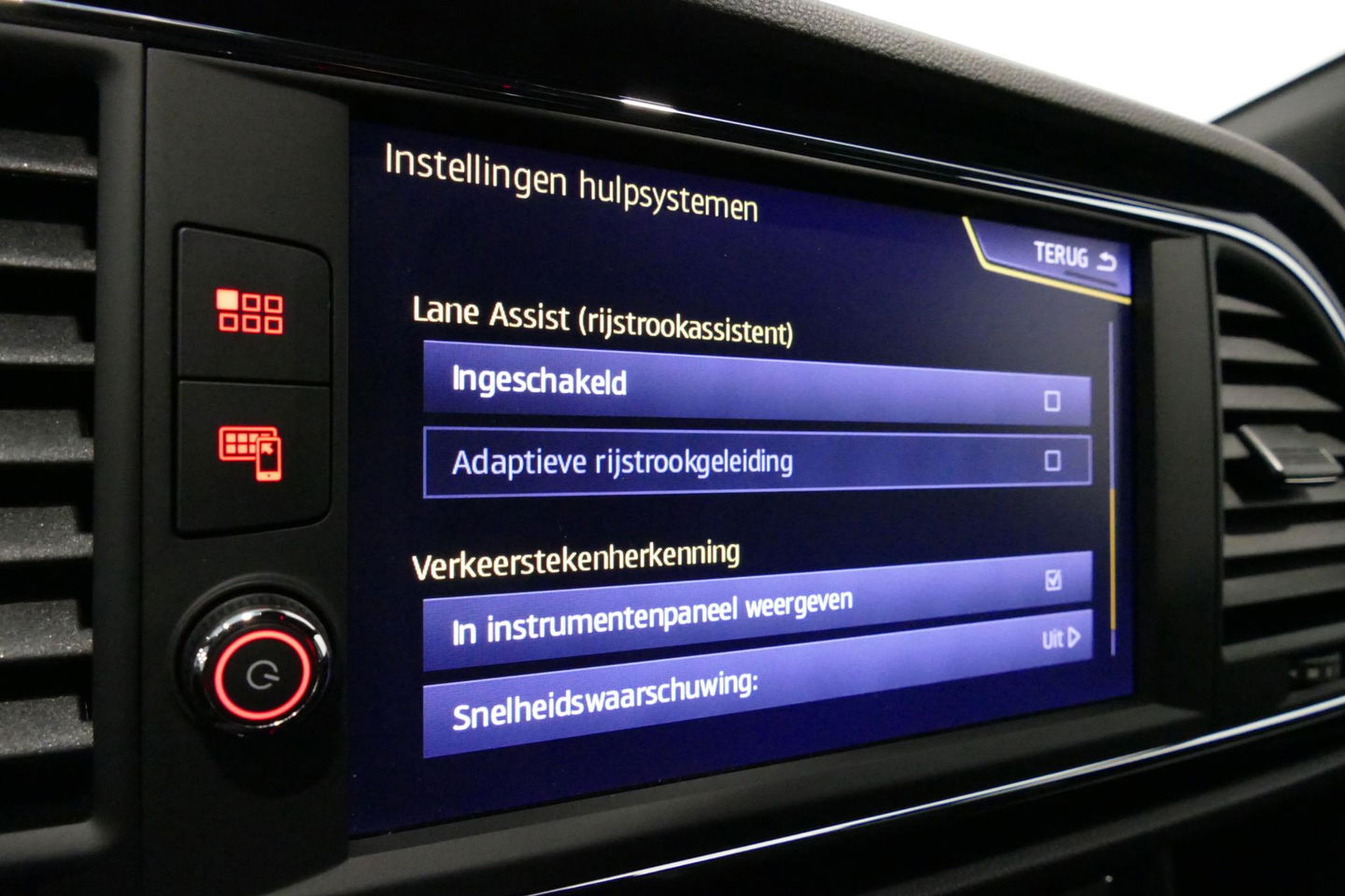 SEAT Leon ST 2.0 TSI 4DRIVE CUPRA / ABT Tuning / JE Design uitlaatsysteem / Brembo /  Performance Pack / Stoelverwarming / Apple Carplay - Android Auto / BEATS Audio Systeem / Achteruitrijcamera / 19'' LMV / Sfeerverlichting / DCC (Adaptive onderstel) / Cruise Cont