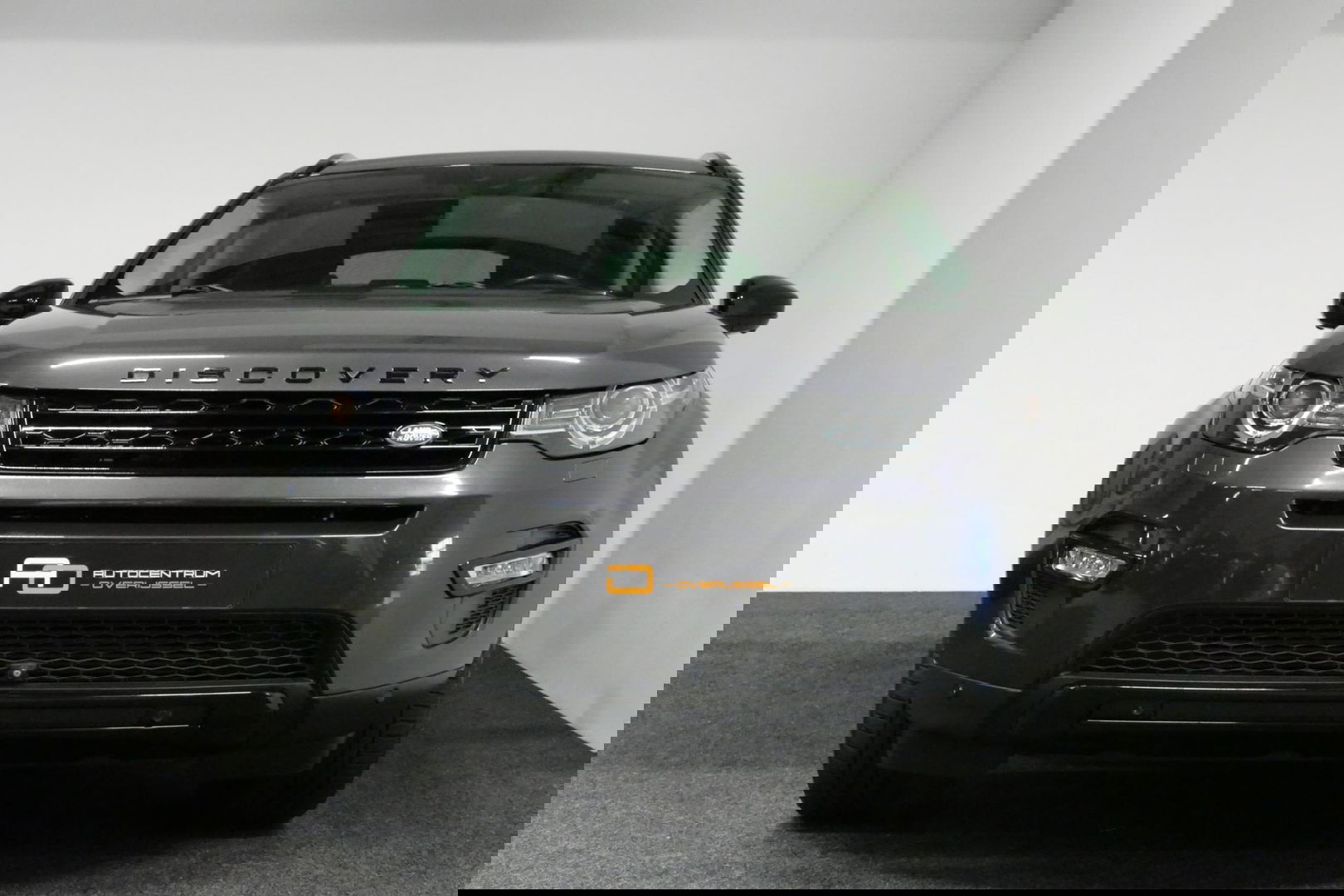 Land Rover Discovery Sport 2.0 Si4 4WD SE Luxury / Panoramadak / Achteruitrijcamera / Elektr. verstelbare voorstoelen / Meridian Surround Sound / Parkeerhulp 360 / Apple Carplay - Andriod Auto / Ambienteverlichting / Cruise Control / Black Optic / Lane Assist / Grootlicht Assistent