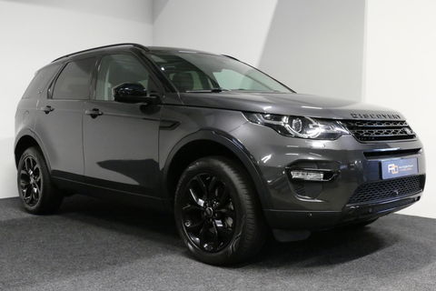 Land Rover Discovery Sport 2.0 Si4 4WD SE Luxury / Panoramadak / Achteruitrijcamera / Elektr. verstelbare voorstoelen / Meridian Surround Sound / Parkeerhulp 360 / Apple Carplay - Andriod Auto / Ambienteverlichting / Cruise Control / Black Optic / Lane Assist / Grootlicht Assistent