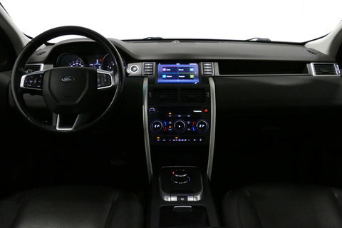 Land Rover Discovery Sport 2.0 Si4 4WD SE Luxury / Panoramadak / Achteruitrijcamera / Elektr. verstelbare voorstoelen / Meridian Surround Sound / Parkeerhulp 360 / Apple Carplay - Andriod Auto / Ambienteverlichting / Cruise Control / Black Optic / Lane Assist / Grootlicht Assistent
