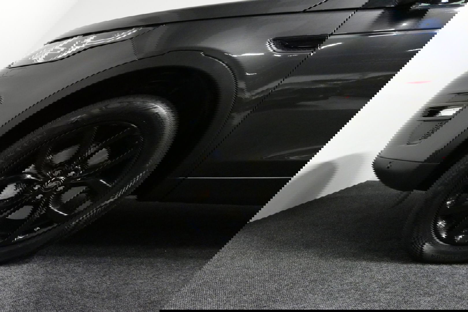 Land Rover Discovery Sport 2.0 Si4 4WD SE Luxury / Panoramadak / Achteruitrijcamera / Elektr. verstelbare voorstoelen / Meridian Surround Sound / Parkeerhulp 360 / Apple Carplay - Andriod Auto / Ambienteverlichting / Cruise Control / Black Optic / Lane Assist / Grootlicht Assistent